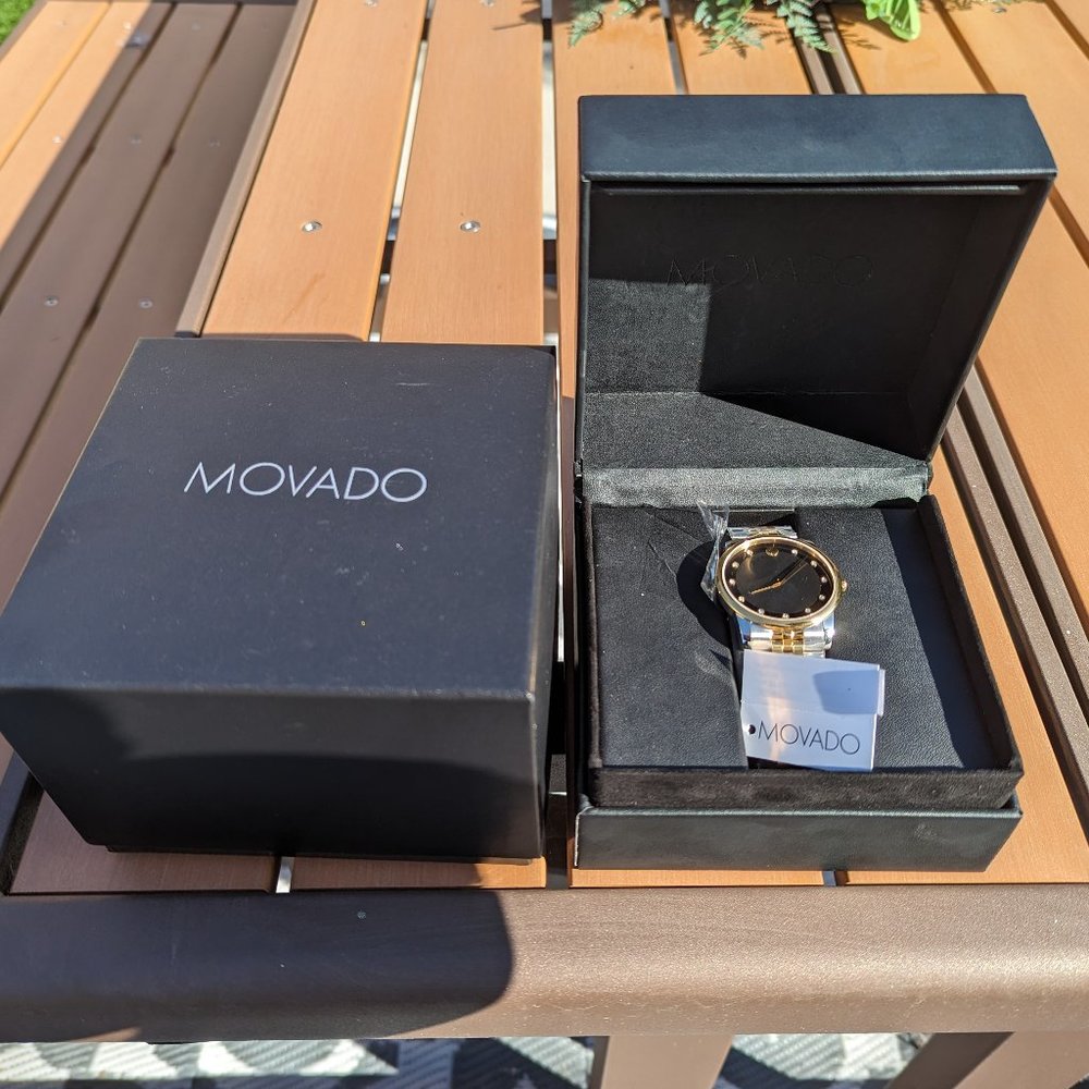 THIS IS A $1295 SWISS WATCH!   MOVADO MUSEUM CLASSIC TWO-TONE BLACK DIAL